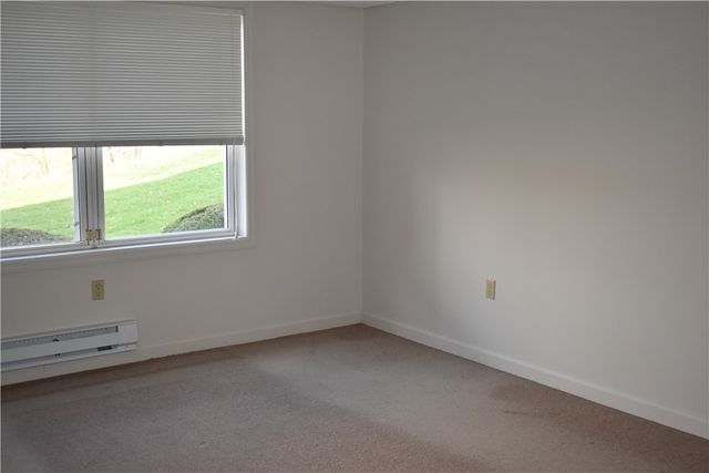 187 Rural Ave, South Strabane, PA 15301