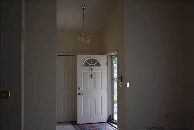 187 Rural Ave, South Strabane, PA 15301