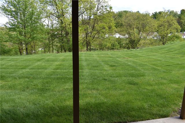 187 Rural Ave, South Strabane, PA 15301
