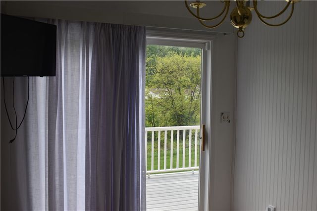 187 Rural Ave, South Strabane, PA 15301