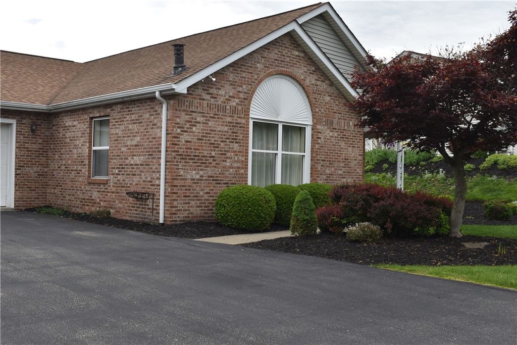 187 Rural Ave, South Strabane, PA 15301