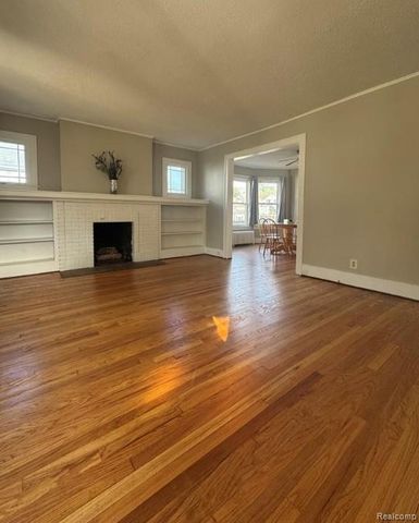 355 Poplar Street, Wyandotte, MI 48192