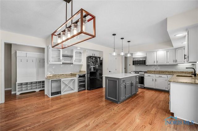 1626 Woodstream Road, Perrysburg, OH 43551