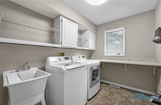 1626 Woodstream Road, Perrysburg, OH 43551