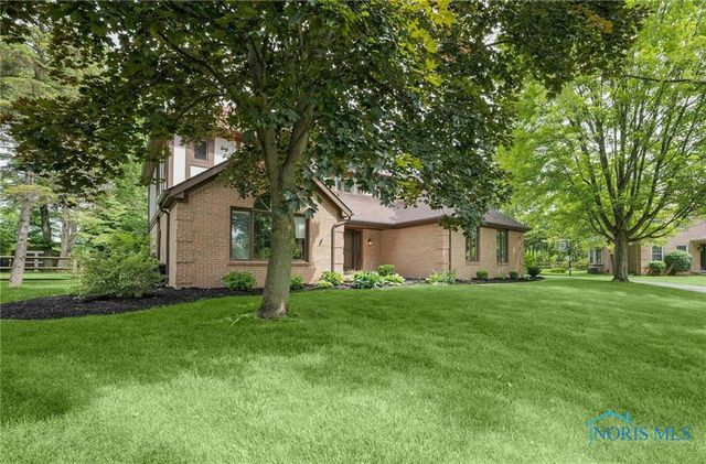 1626 Woodstream Road, Perrysburg, OH 43551