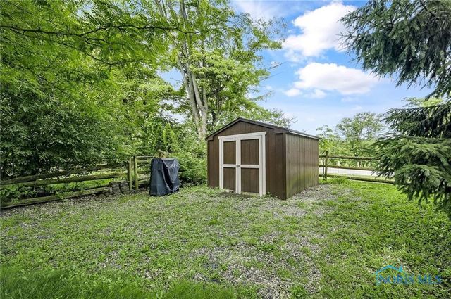 1626 Woodstream Road, Perrysburg, OH 43551