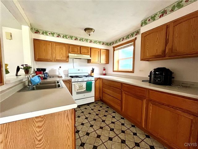 423 Co Rte 85, Granby, NY 13069