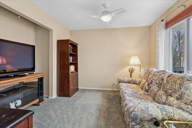 223 Winding Oak Lane, Buffalo Grove, IL 60089