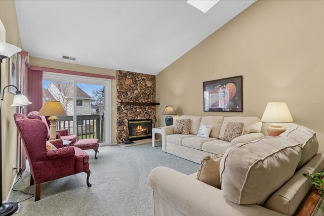 223 Winding Oak Lane, Buffalo Grove, IL 60089