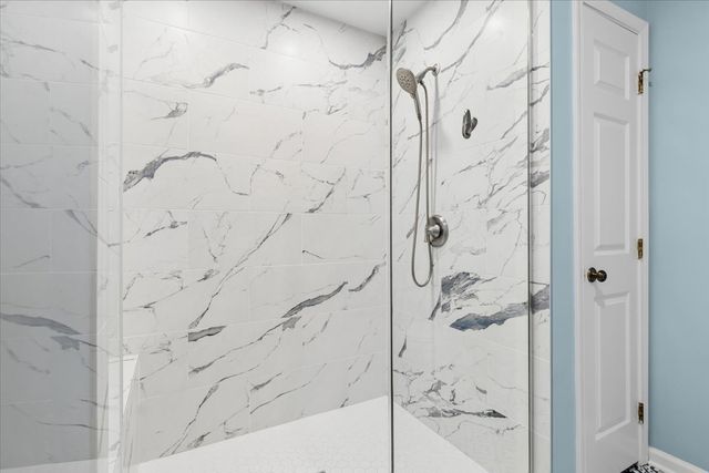 223 Winding Oak Lane, Buffalo Grove, IL 60089