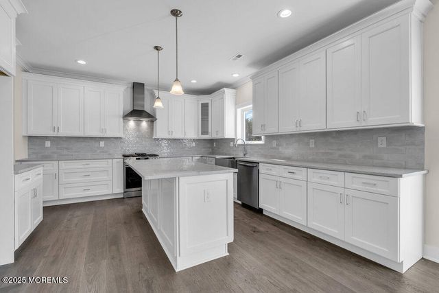 4 Potters Court, Bayville, NJ 08721