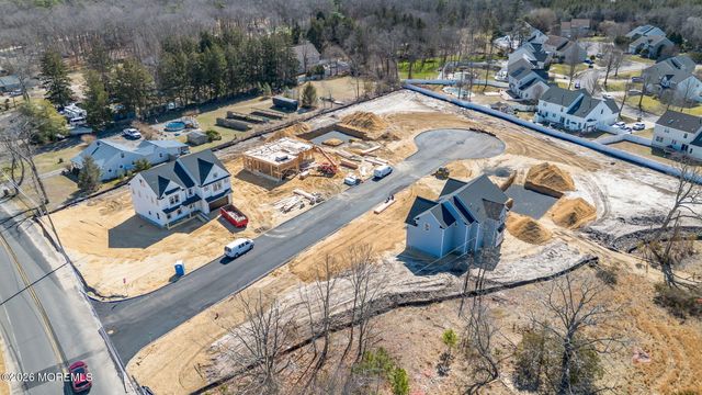 4 Potters Court, Bayville, NJ 08721