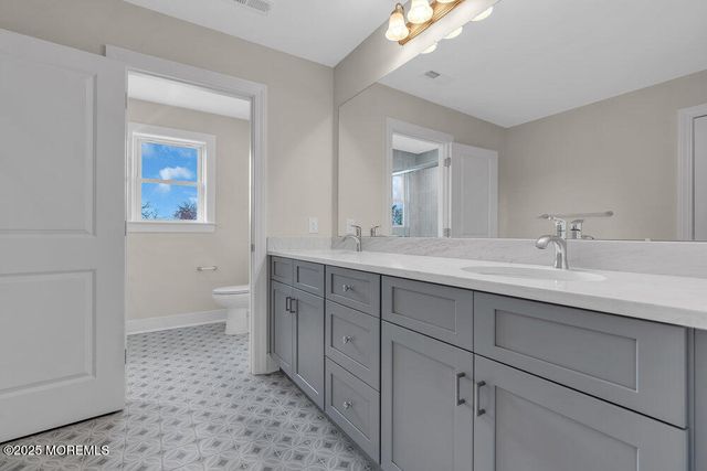 4 Potters Court, Bayville, NJ 08721