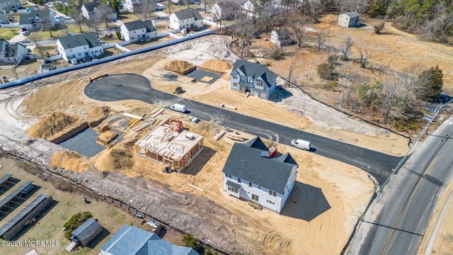 4 Potters Court, Bayville, NJ 08721