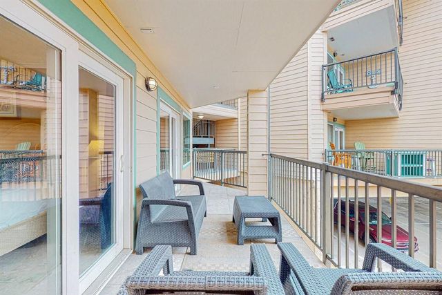 9520 Seawall Boulevard 143, Galveston, TX 77554