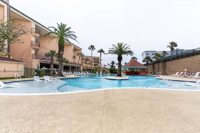 9520 Seawall Boulevard 143, Galveston, TX 77554
