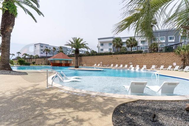 9520 Seawall Boulevard 143, Galveston, TX 77554
