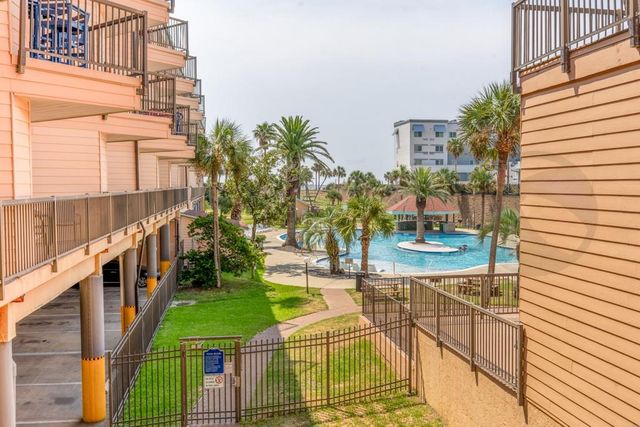 9520 Seawall Boulevard 143, Galveston, TX 77554