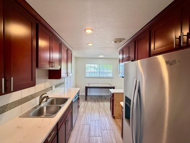 6508 Clara Way, North Highlands, CA 95660