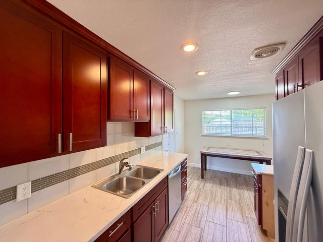 6508 Clara Way, North Highlands, CA 95660