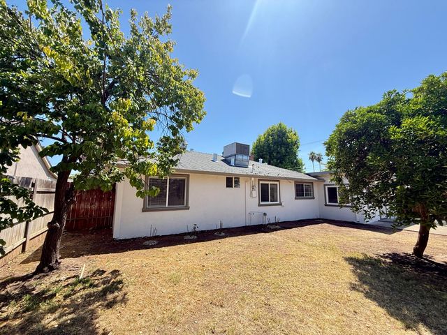 6508 Clara Way, North Highlands, CA 95660