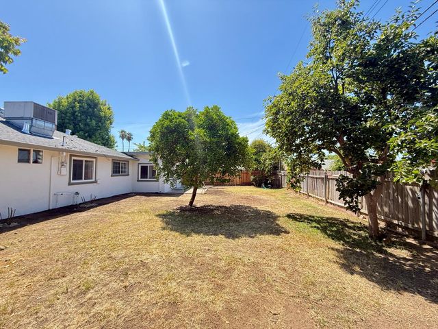 6508 Clara Way, North Highlands, CA 95660