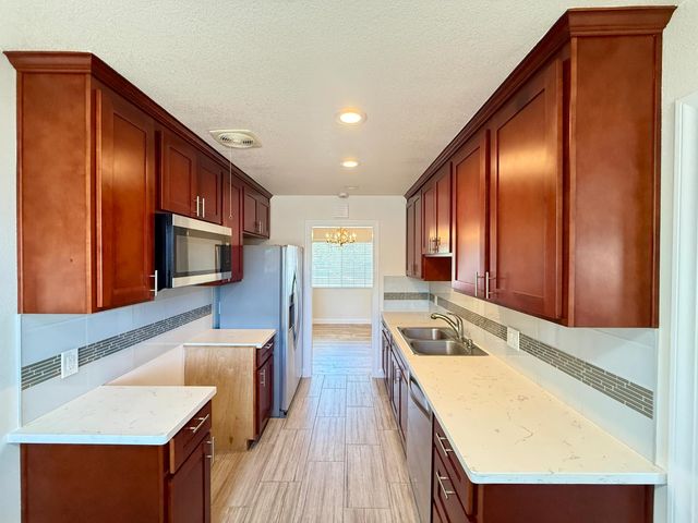 6508 Clara Way, North Highlands, CA 95660