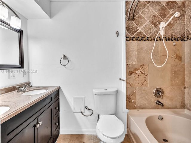 3853 Tree Top Dr 3853, Weston, FL 33332