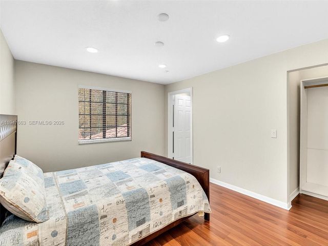 3853 Tree Top Dr 3853, Weston, FL 33332