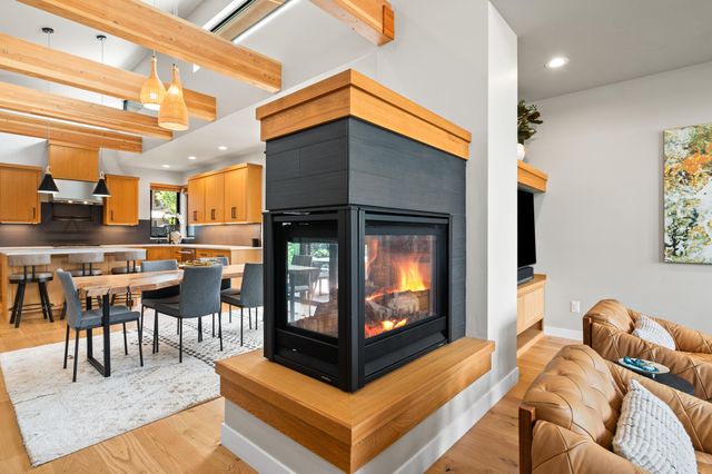 3125 NW Blodgett Way, Bend, OR 97703