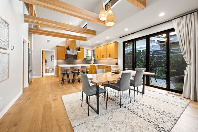 3125 NW Blodgett Way, Bend, OR 97703