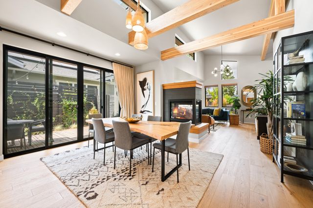 3125 NW Blodgett Way, Bend, OR 97703