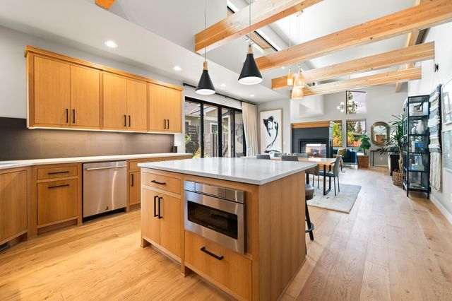 3125 NW Blodgett Way, Bend, OR 97703