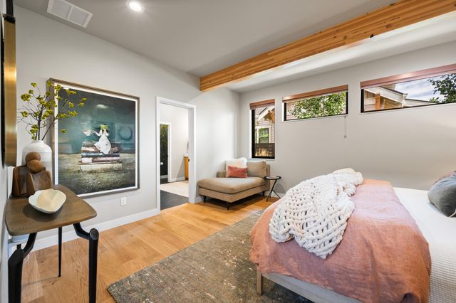 3125 NW Blodgett Way, Bend, OR 97703