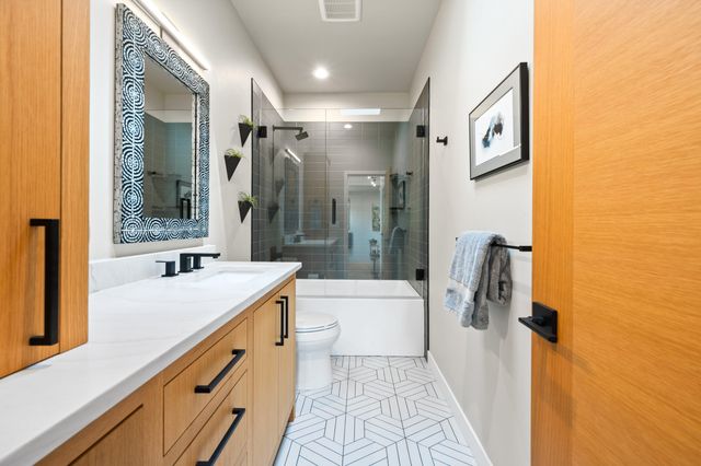 3125 NW Blodgett Way, Bend, OR 97703