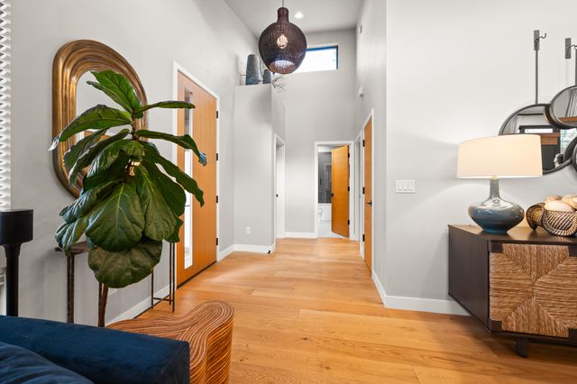 3125 NW Blodgett Way, Bend, OR 97703