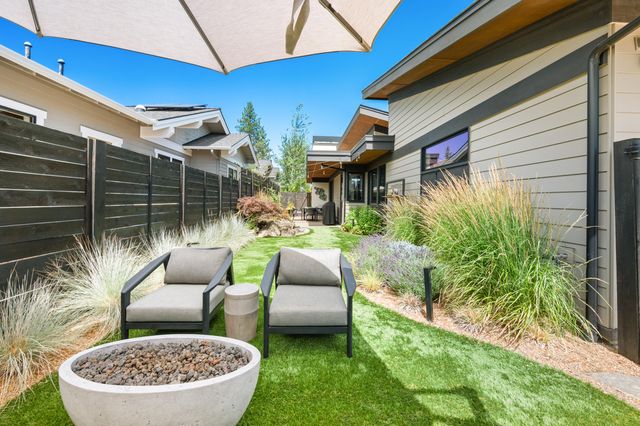 3125 NW Blodgett Way, Bend, OR 97703