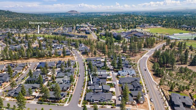 3125 NW Blodgett Way, Bend, OR 97703