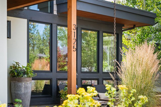 3125 NW Blodgett Way, Bend, OR 97703