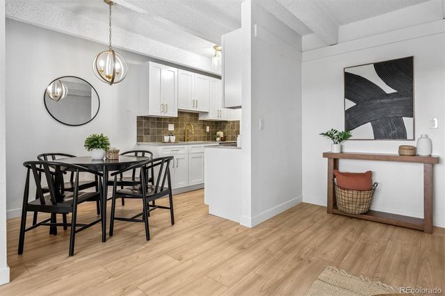 800 W Belleview Avenue 305, Englewood, CO 80110