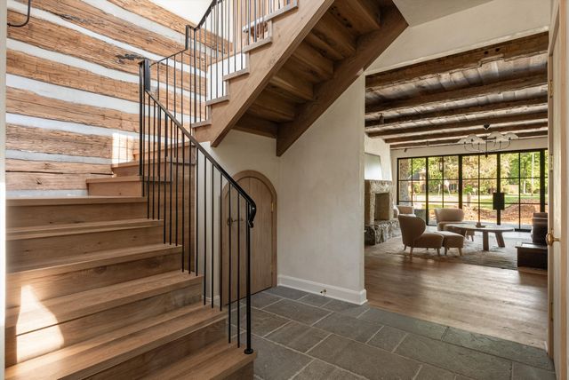6230 Bresslyn Rd, Nashville, TN 37205