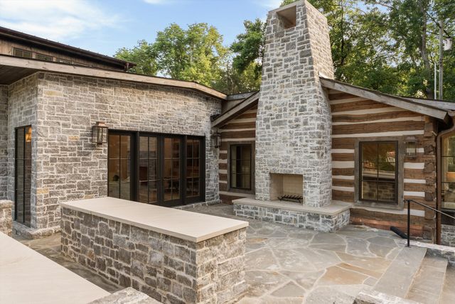 6230 Bresslyn Rd, Nashville, TN 37205