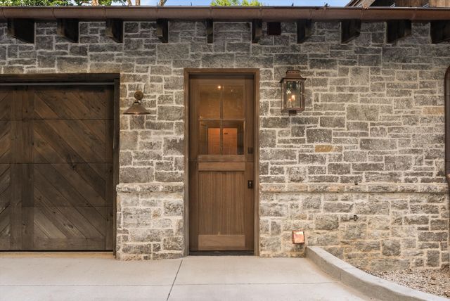 6230 Bresslyn Rd, Nashville, TN 37205