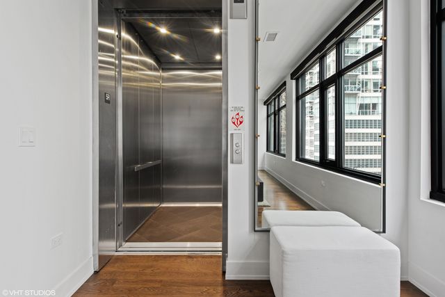 668 N KINGSBURY Street 507, Chicago, IL 60654