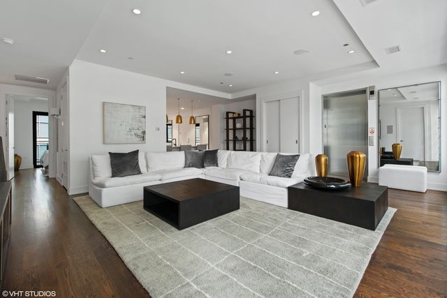 668 N KINGSBURY Street 507, Chicago, IL 60654