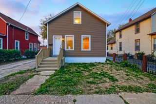 446 S Jackson Street, Waukegan, IL 60085