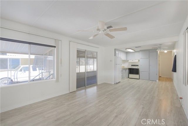 725 W Thornton 41, Hemet, CA 92543