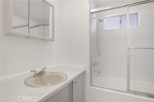 725 W Thornton 41, Hemet, CA 92543