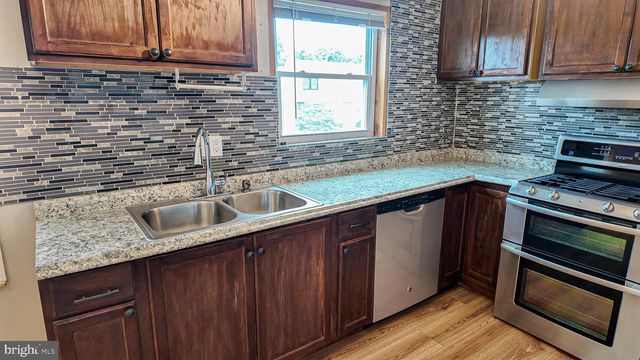 10907 TEMPLETON DR, Philadelphia, PA 19154