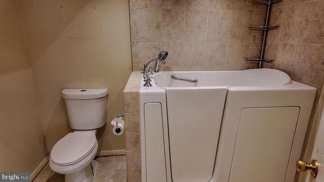 10907 TEMPLETON DR, Philadelphia, PA 19154